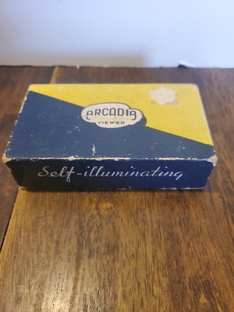 Vintage Arcadia Commander Viewer Pocket-Size Self-Light with Box and Instruction