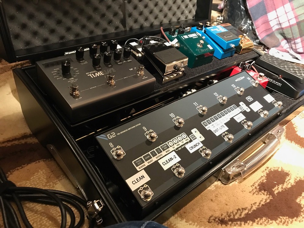 GigRig G2 Custom Guitar Pedal Board, 13 pedals/components, Schmidt Array w/Lid