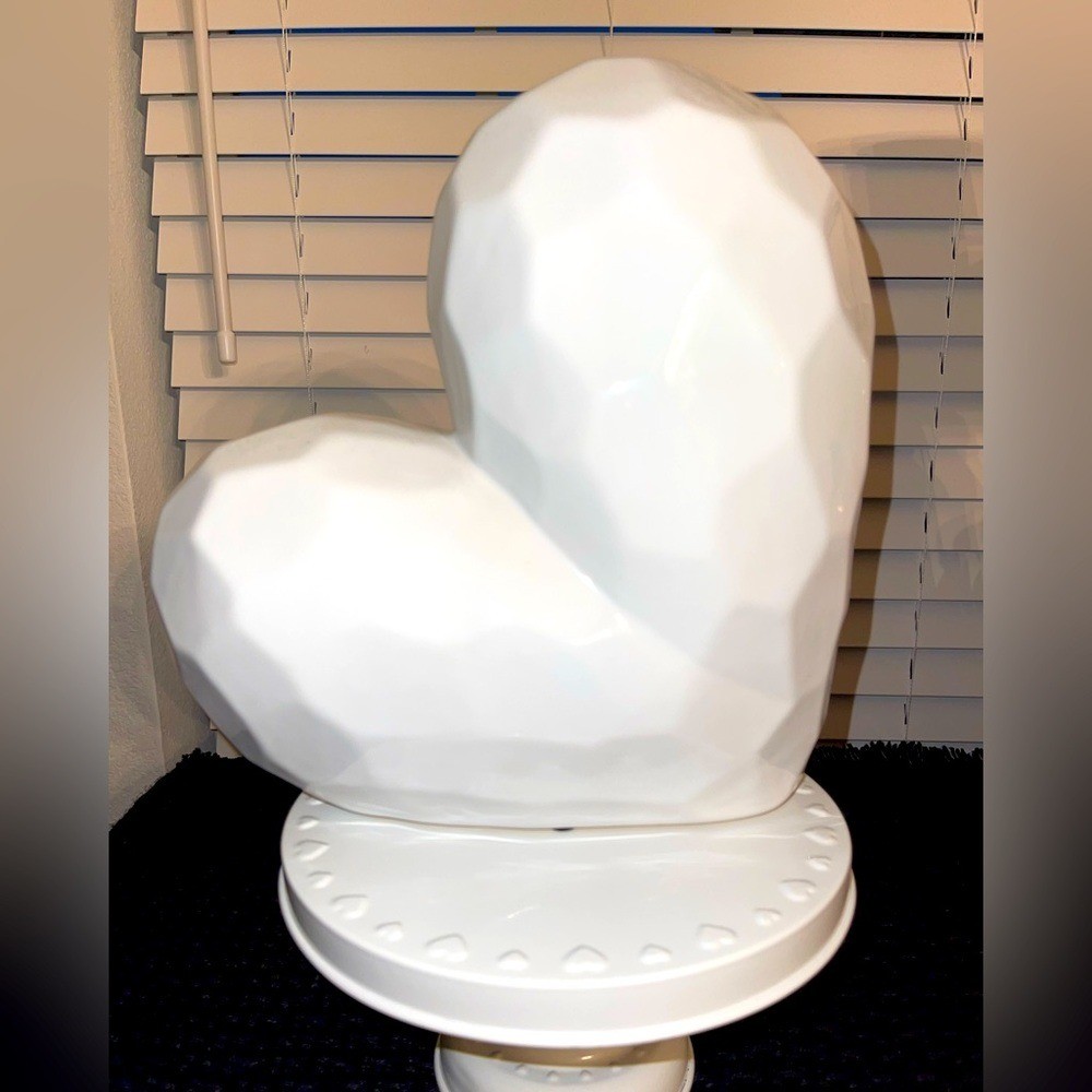 White Geometric Pattern Large Ceramic Heart