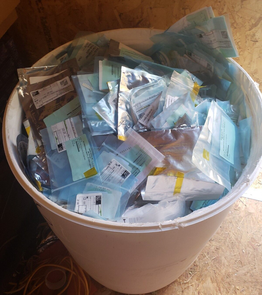 Huge Lot of random SMD components Mixed different components (OSSHED)