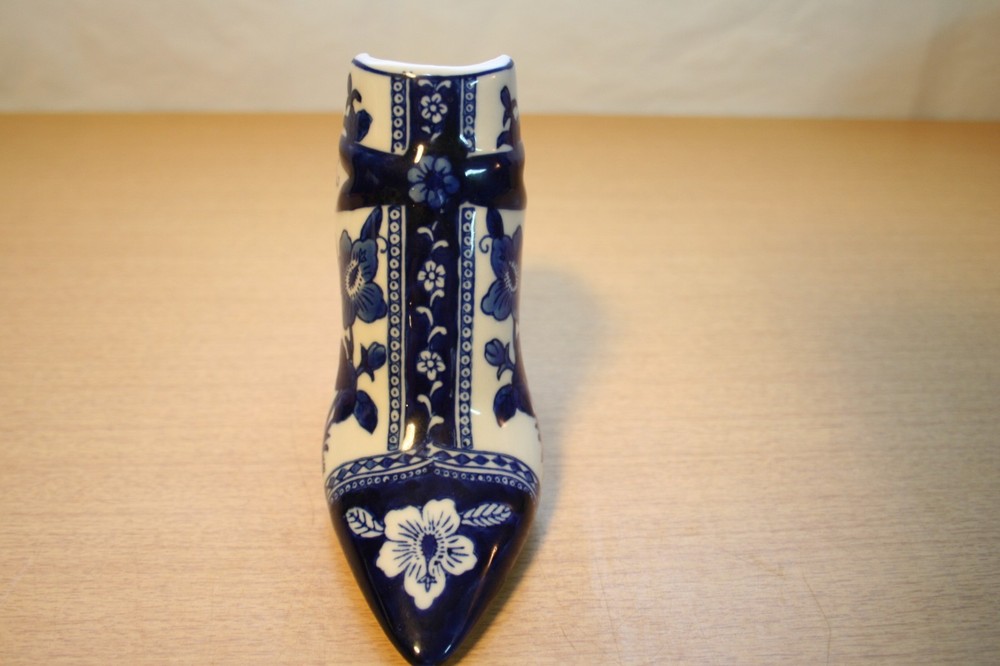 Delft Style High Heel Shoe Decorative Planter