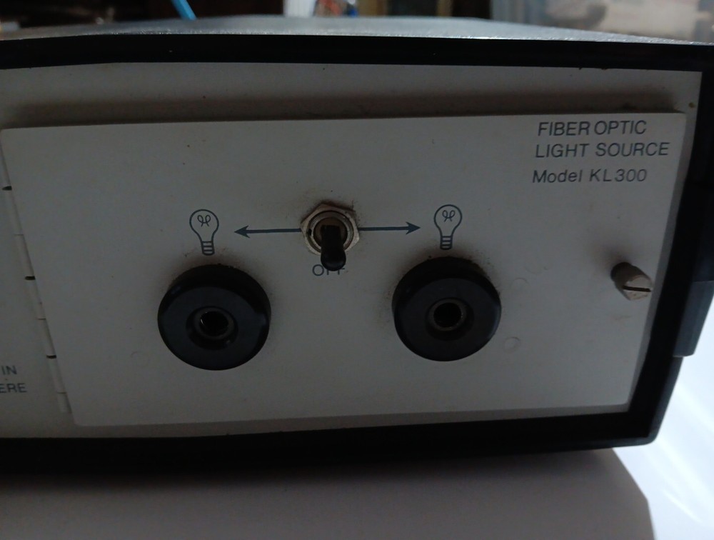 KLI Fiber Optic Light Source KL 300