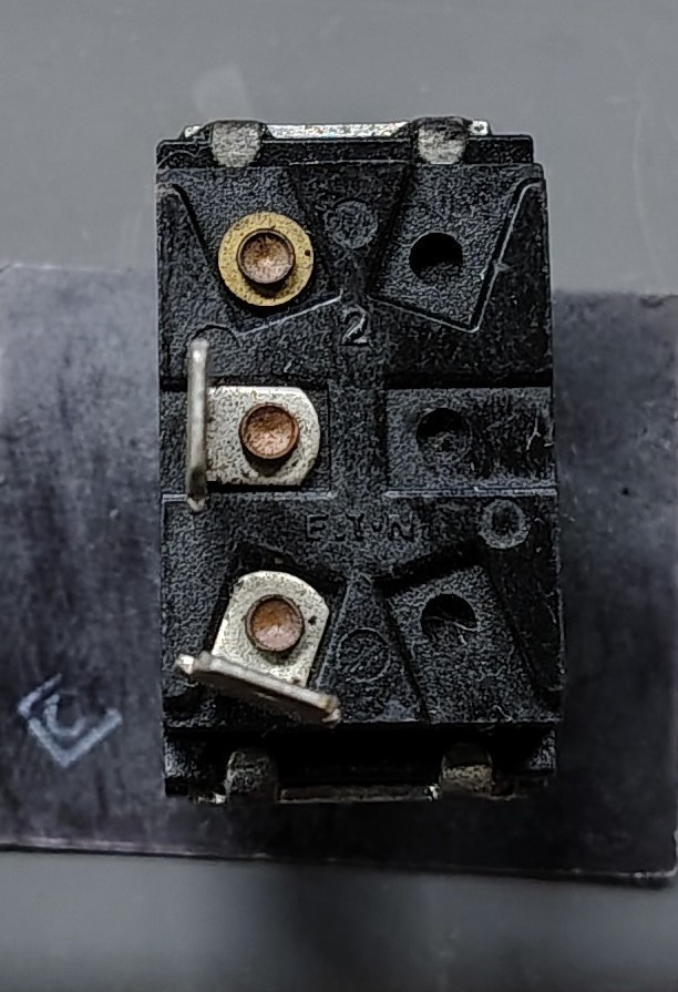 Peterbilt 17-02799 Switch-Toggle shutdown override