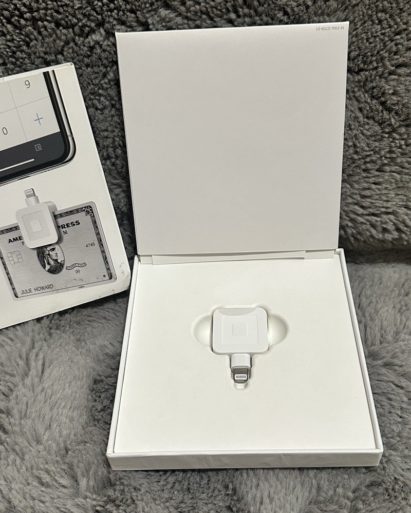Square Reader For Magstripe (with Lightning Connector)