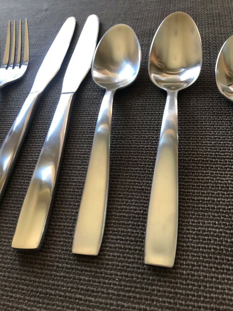 10 pcs. Oneida EVERDINE Stainless flatware--2 place settings--VGUC--Satin--