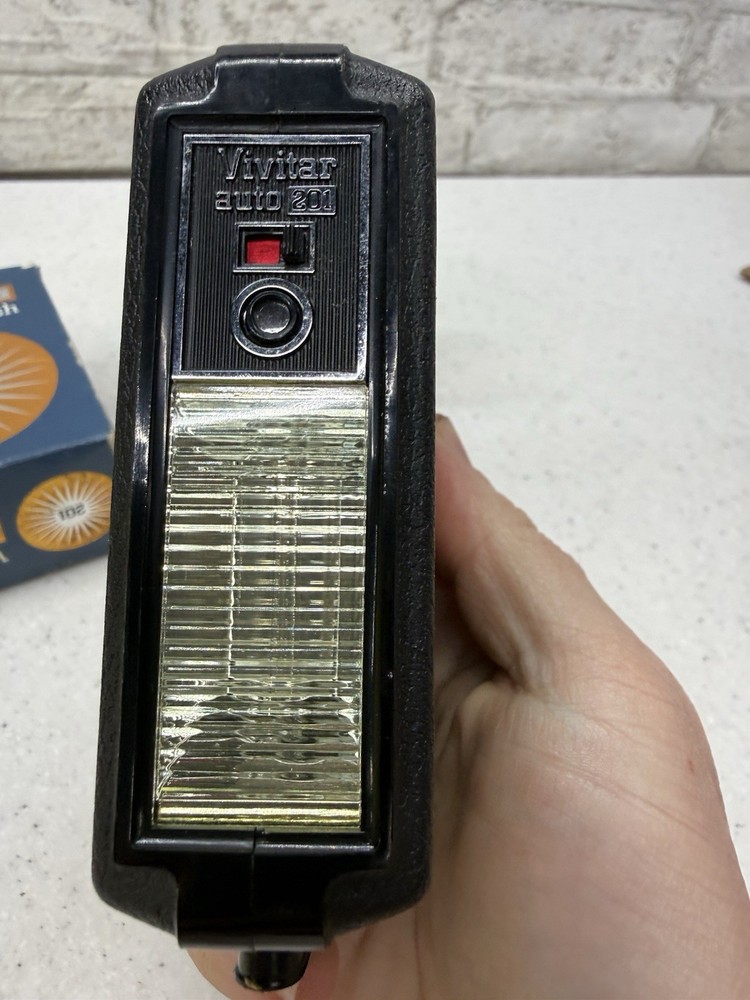 Vivitar Auto 201 Flash With Book And Original Box NOS