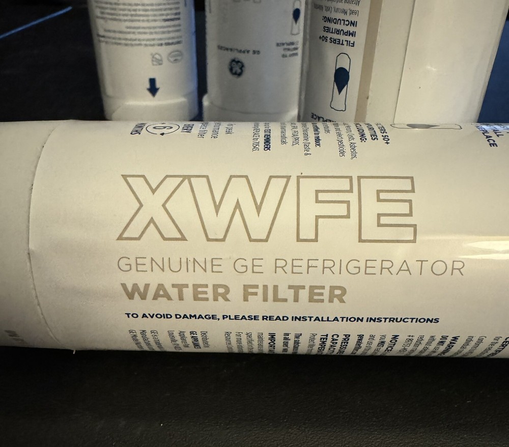 GE XWFE  Water Filter OEM White W/Chip See Pics/description