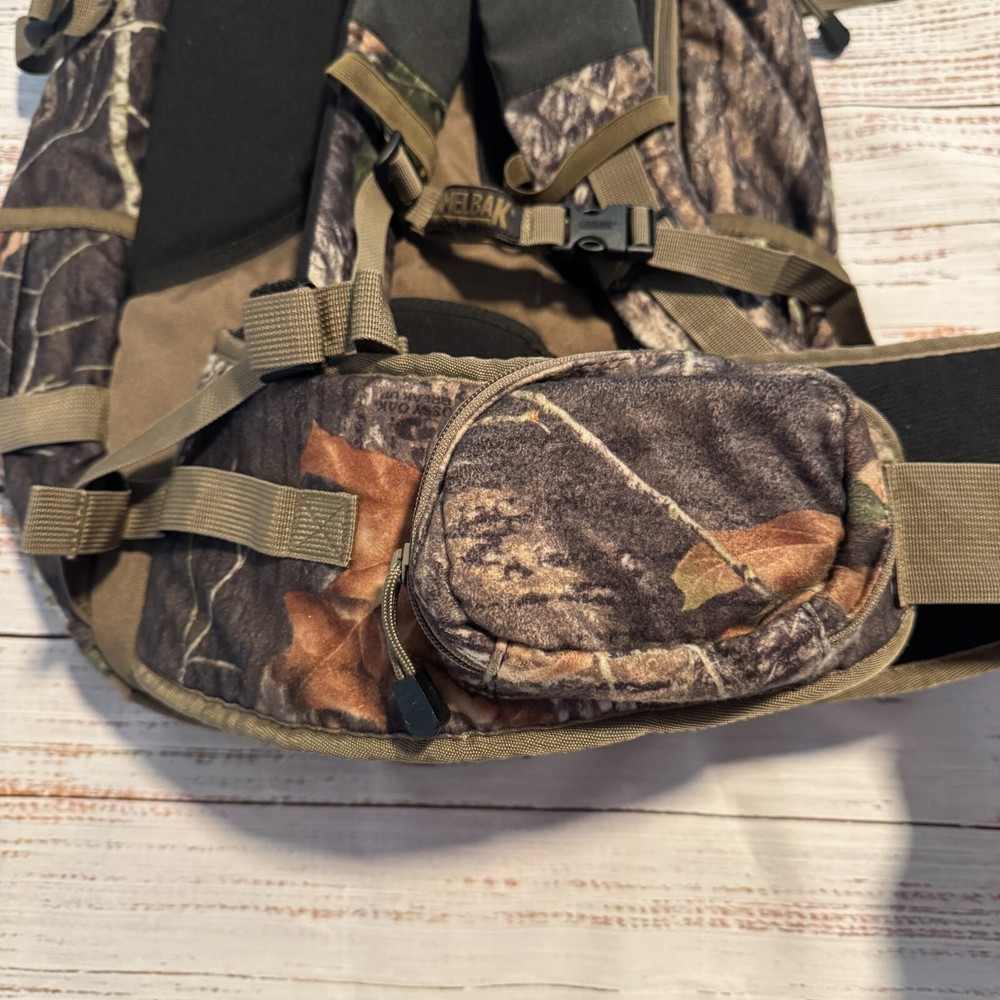 (TORN STRAP) Camelback Maximum Gear Motherlode Backpack Camouflage Hunting