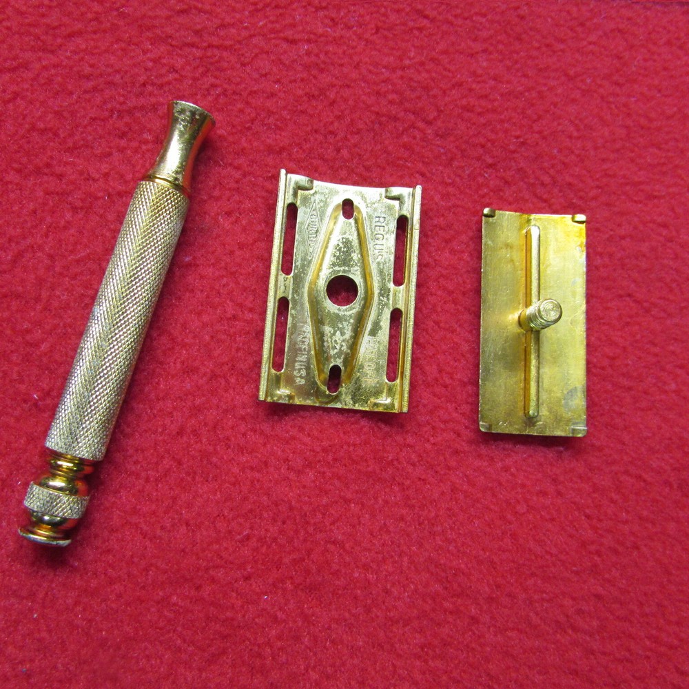 Gillette Gold Tech Safety Razor W / Box