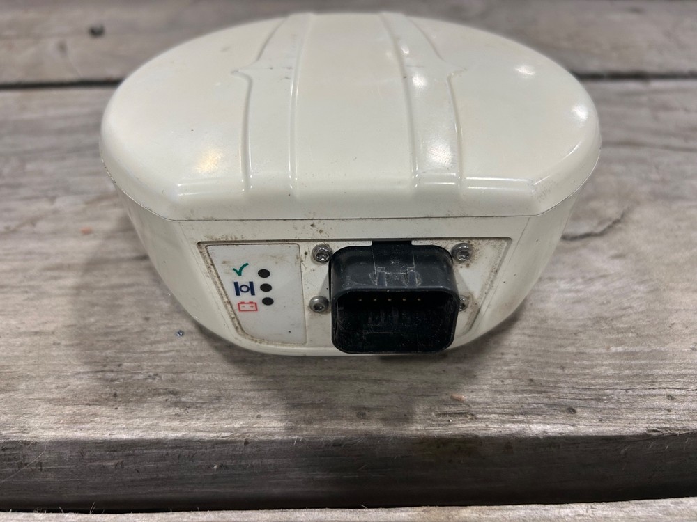 NovAtel SMART-AG-PVT GPS Receiver Antenna