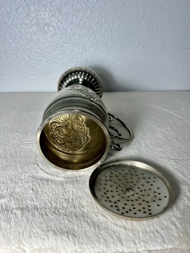 6.5” Victorian Style Powder/Sugar Shaker Silver Tone with Handle