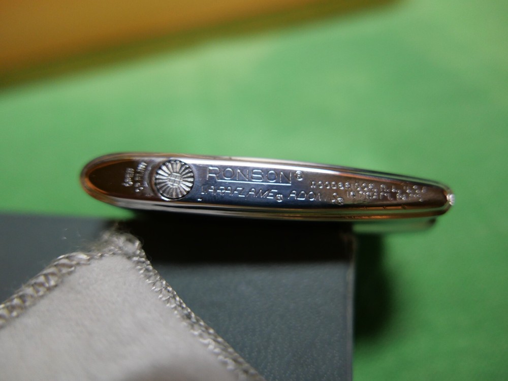 VINTAGE RONSON VARAFLAME LYTACASE LIGHTER