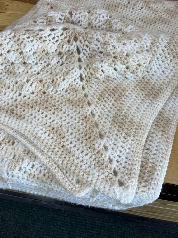 Crocheted Afghan Blanket with Starburst Pattern 47x68