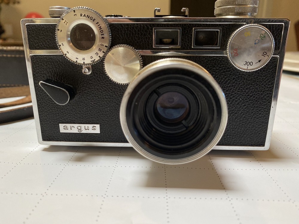 Vintage Argus Rangefinder Camera 50mm f/3.5- With Original Case