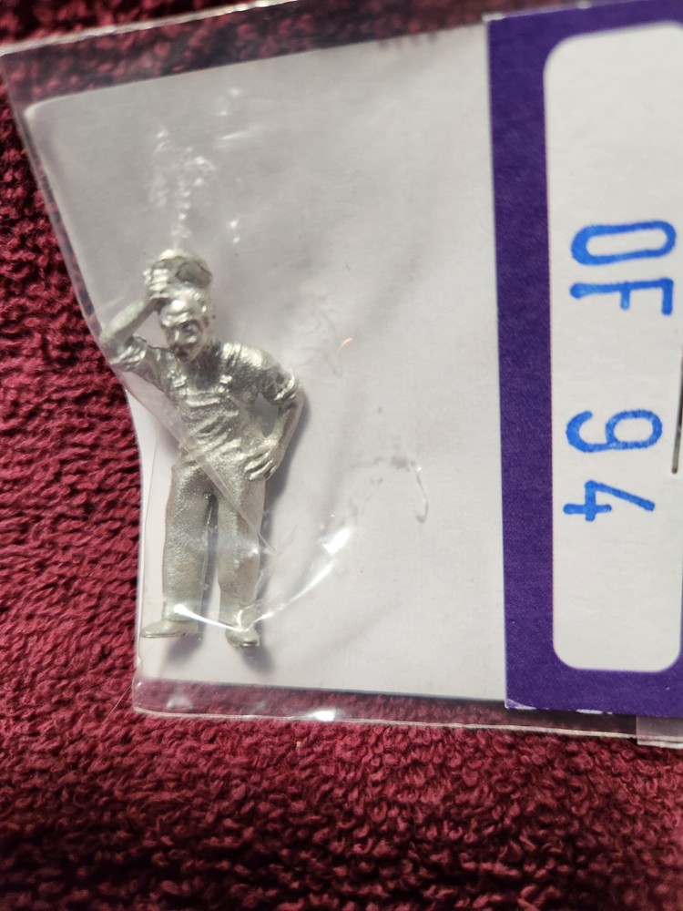 S&D Models Phoenix 43 OF 94-Workman leaning forward scratching head