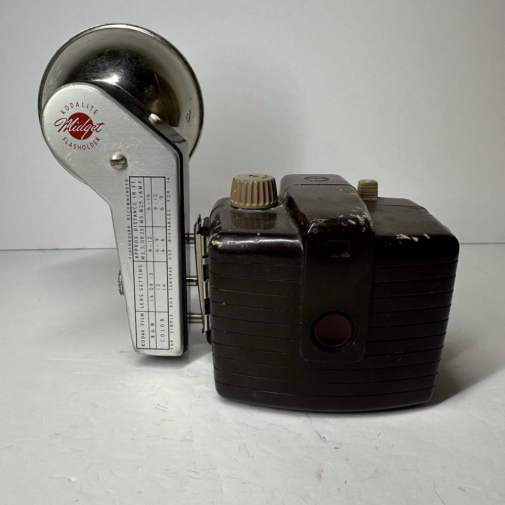 Kodak Vintage Brownie Holiday Flash Camera With Flash (a10) Untested