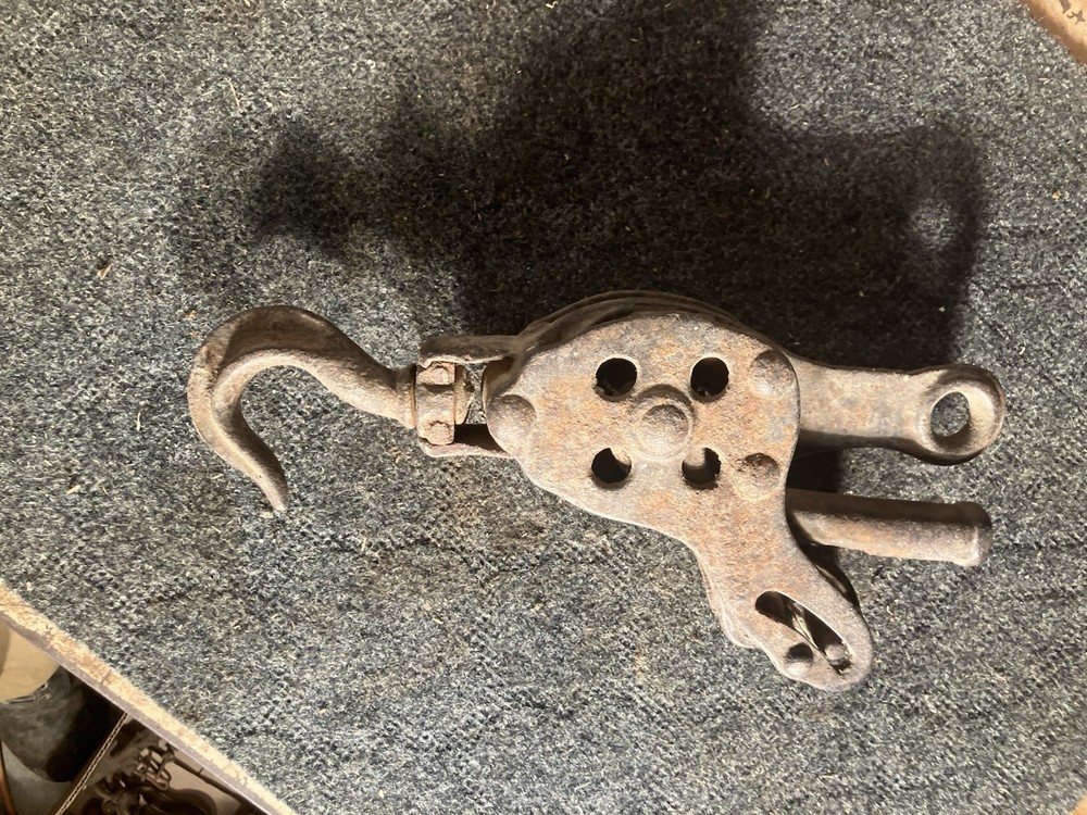 Vintage Hock And Pulley