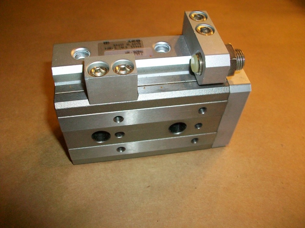 SMC Pneumatic Slide Table MXQ20L-30A USED
