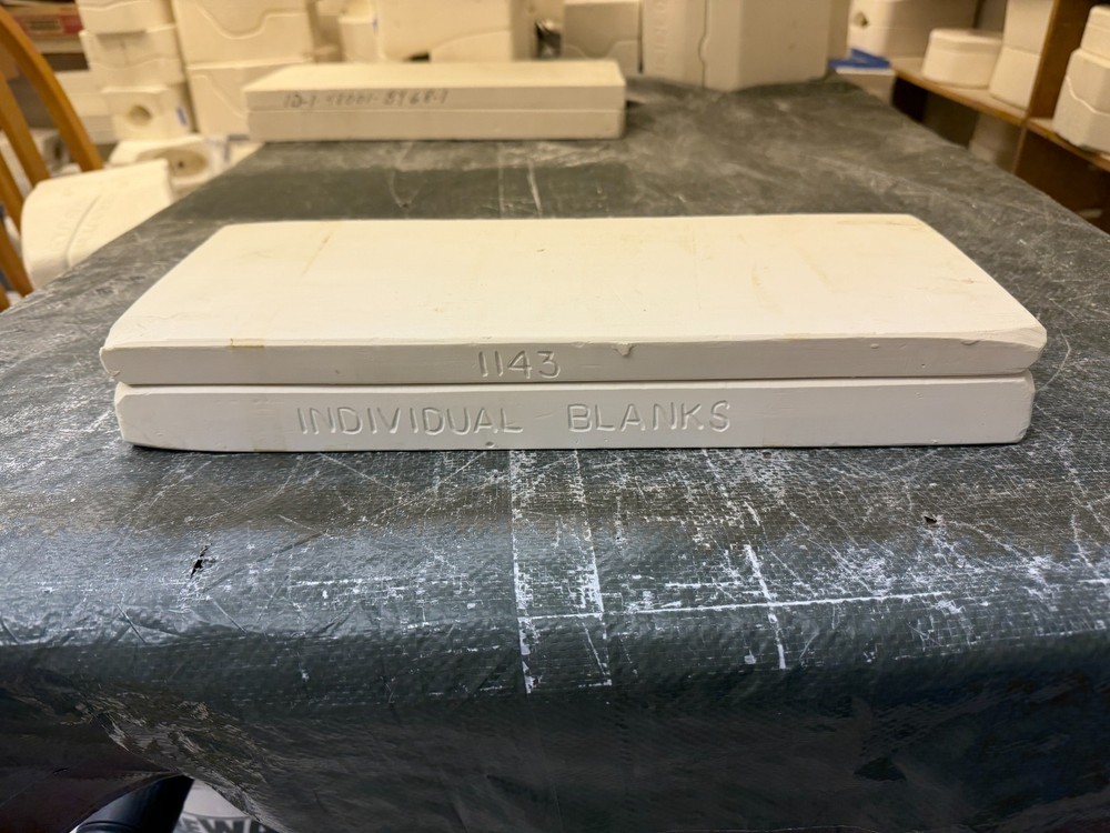 VINTAGE BOOTHE CERAMIC MOLD #1143 BLANK TILES