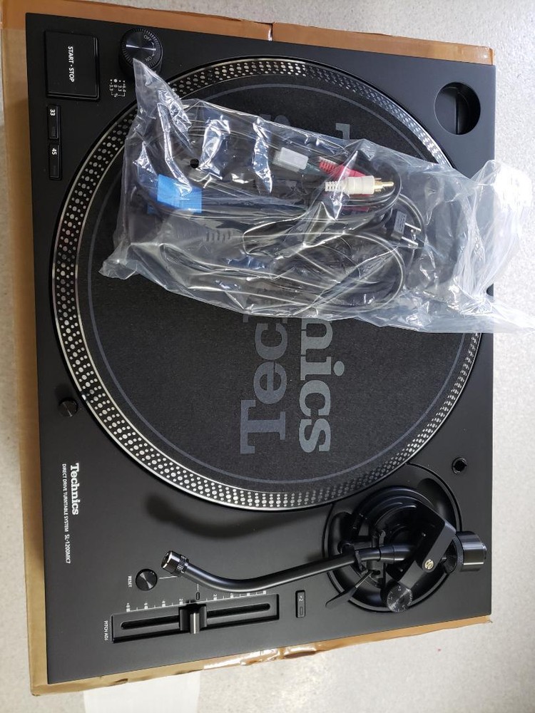 Technics SL-1200MK7-K Direct Drive Turntable System open box From Japan