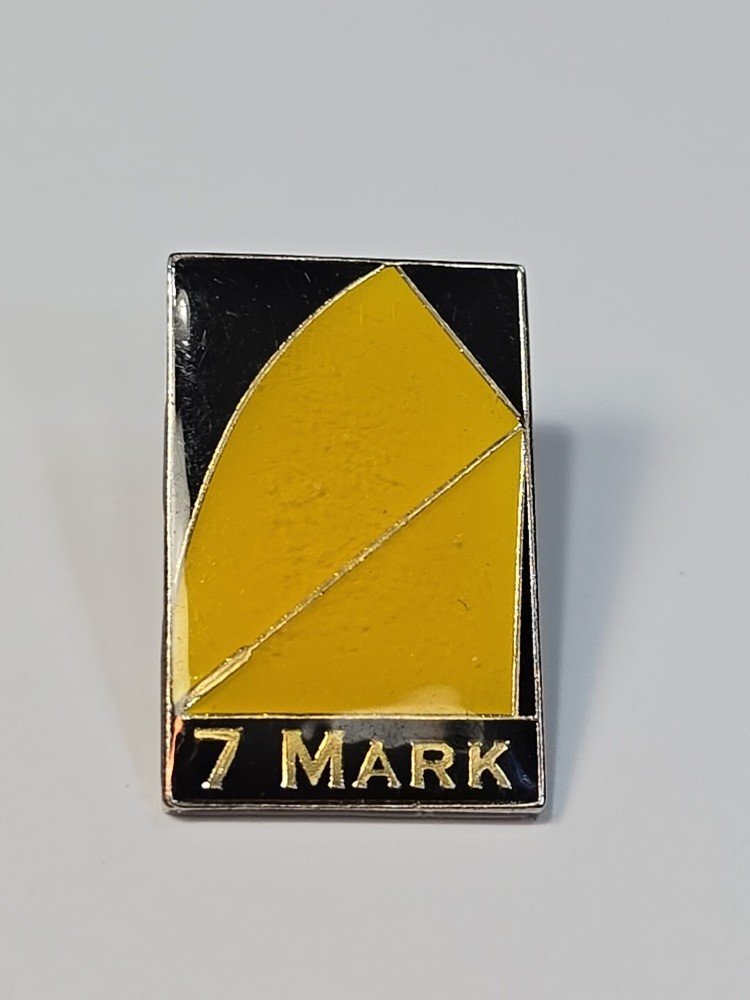 7 Mark Darts Score Lapel Pin