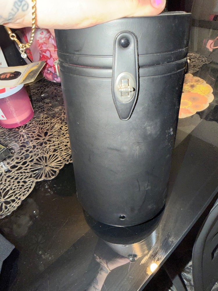 camera lenses for nikon medium size and large there is damage on larger end