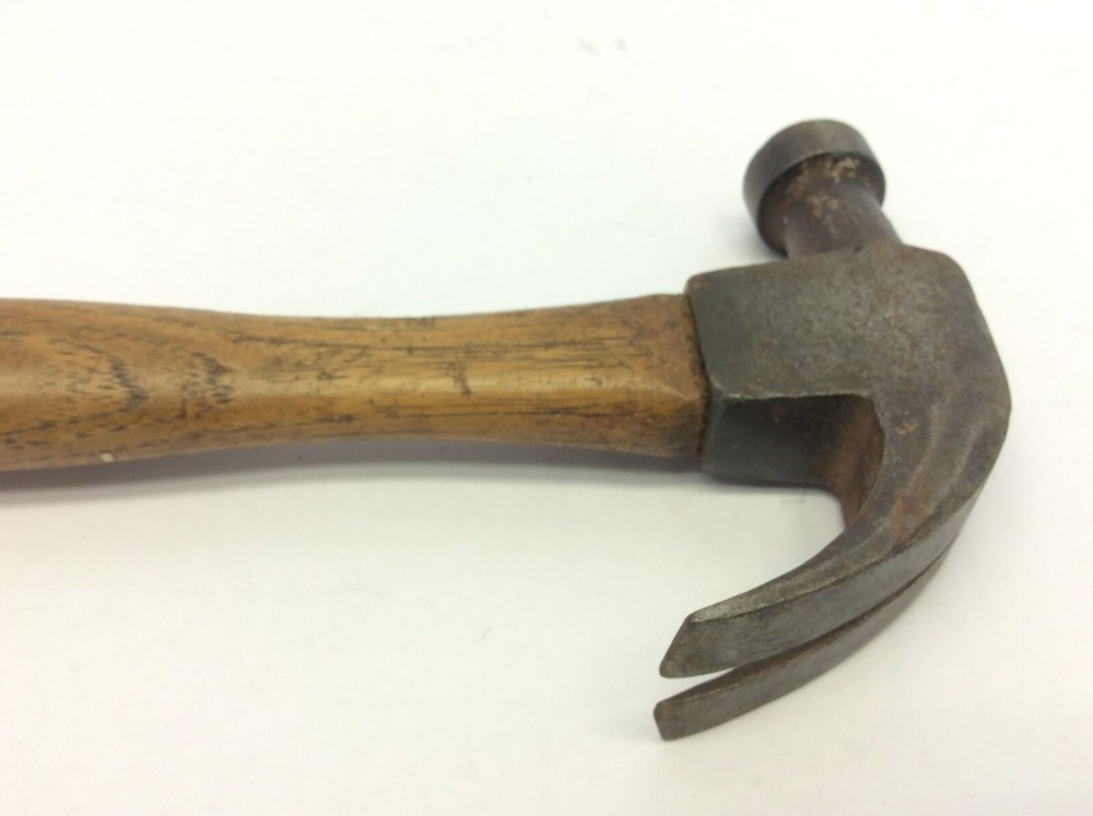 Briar Edge Service Tools Claw Hammer with Wood Handle Hand Tool Carpentry