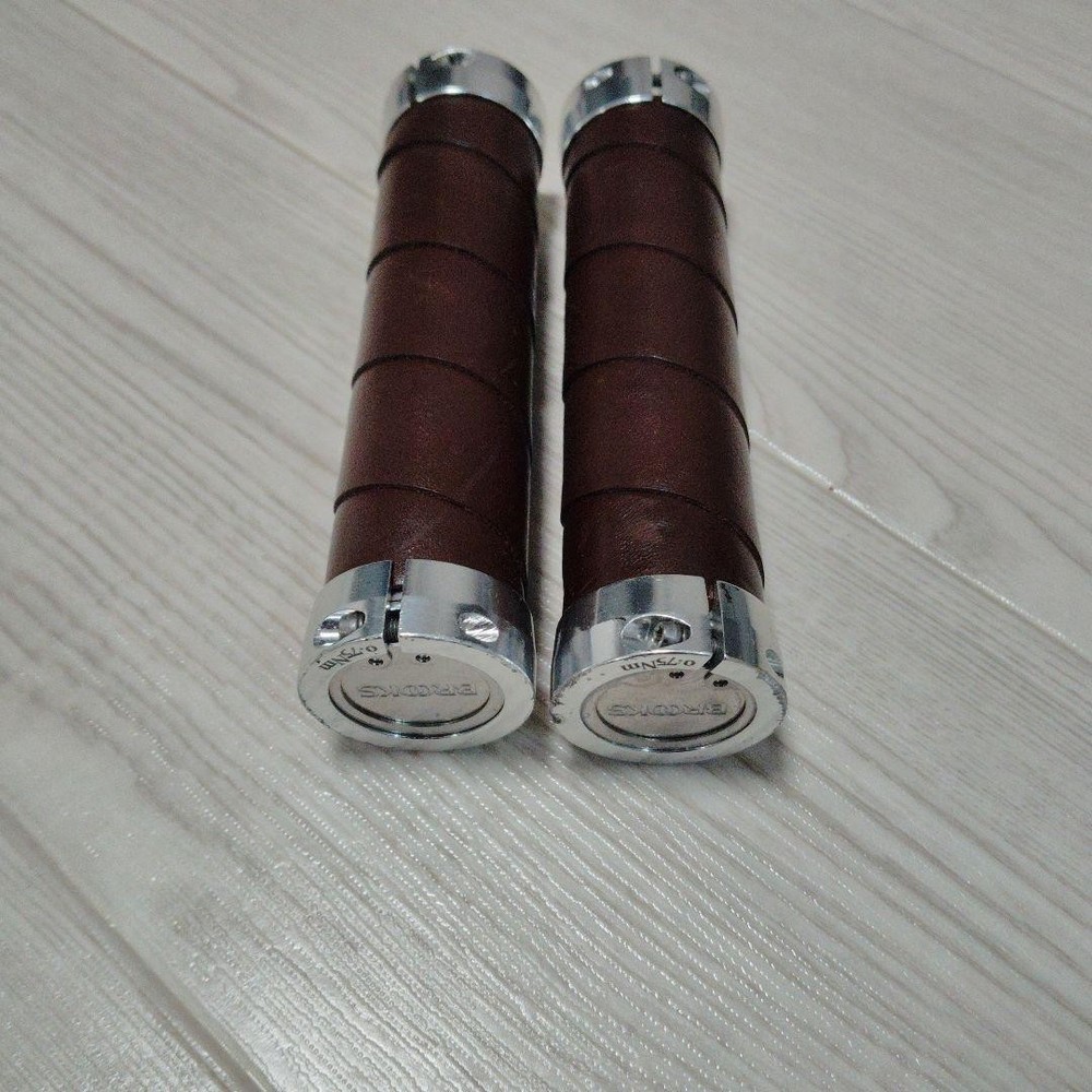 Brooks leather grips