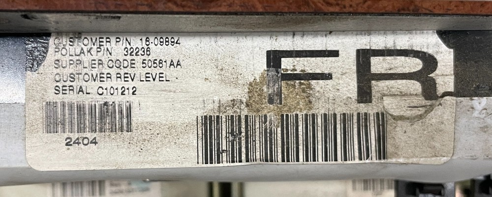 #2053 2004 Peterbilt Instrument Gauges