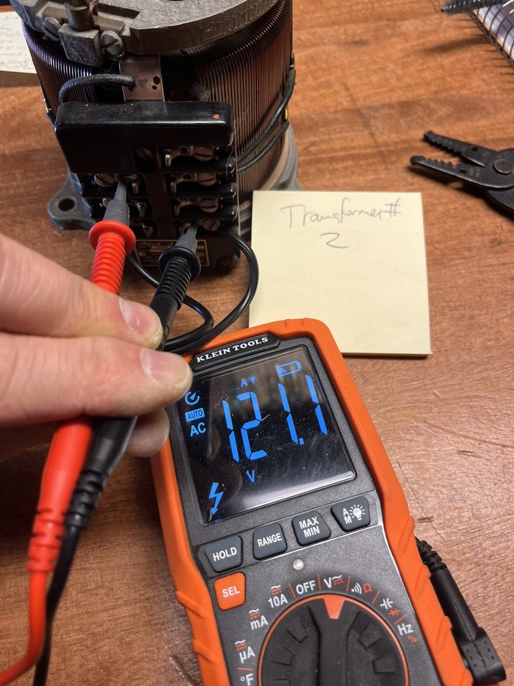 Adjust-A-Volt 500BU Variac 1kVA 7.5A Variable Auto Transformer 115V Tested
