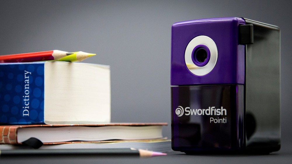 Swordfish 'Pointi' 8mm Desktop Manual Pencil Sharpener Ref: 40235 Pointi