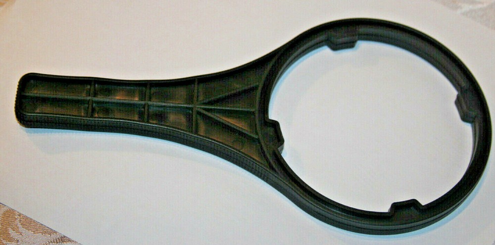 Hand Wrench for Under Sink Water Filter Systems (4" diameter)