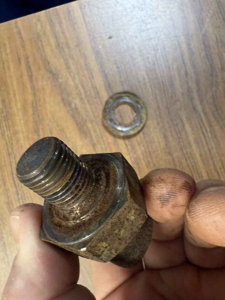 Metropolitan Nash 1500 Crank Pulley Bolt #2