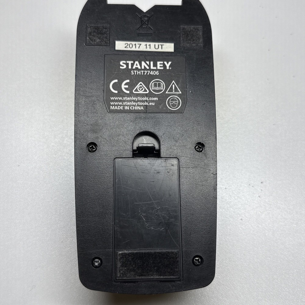 Stanley STHT77406 handheld Stud Sensor/AC Detector Ylw Backlit Digital Display