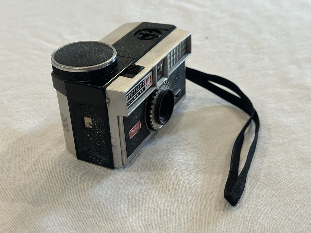 KODAK INSTAMATIC 404 CAMERA Untested