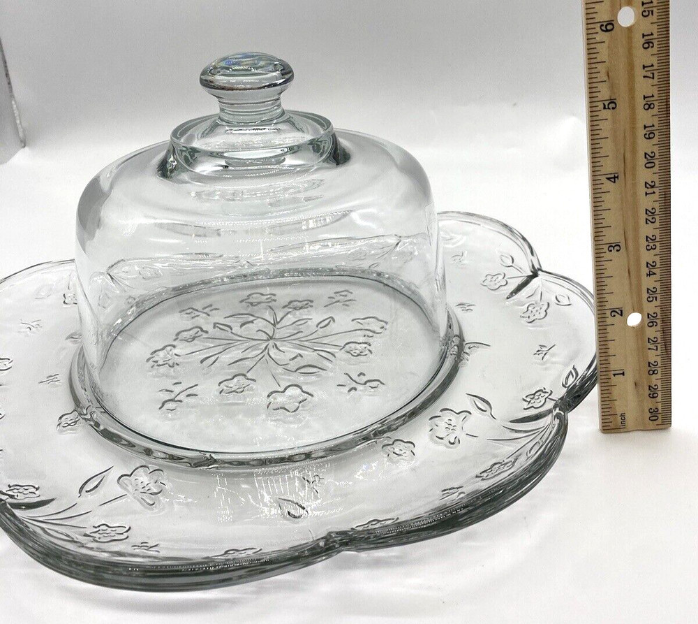 Toscany Savannah, COVERED CHEESE Cracker PLATTER with Scalloped Edge