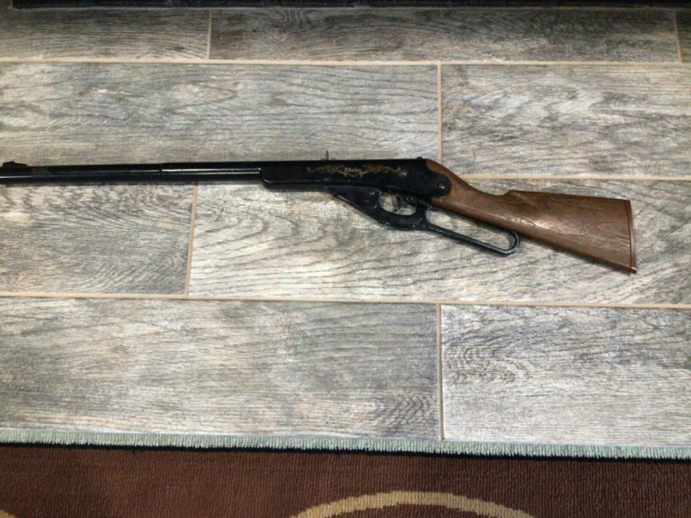 Vintage Daisy Model 105B BB Gun