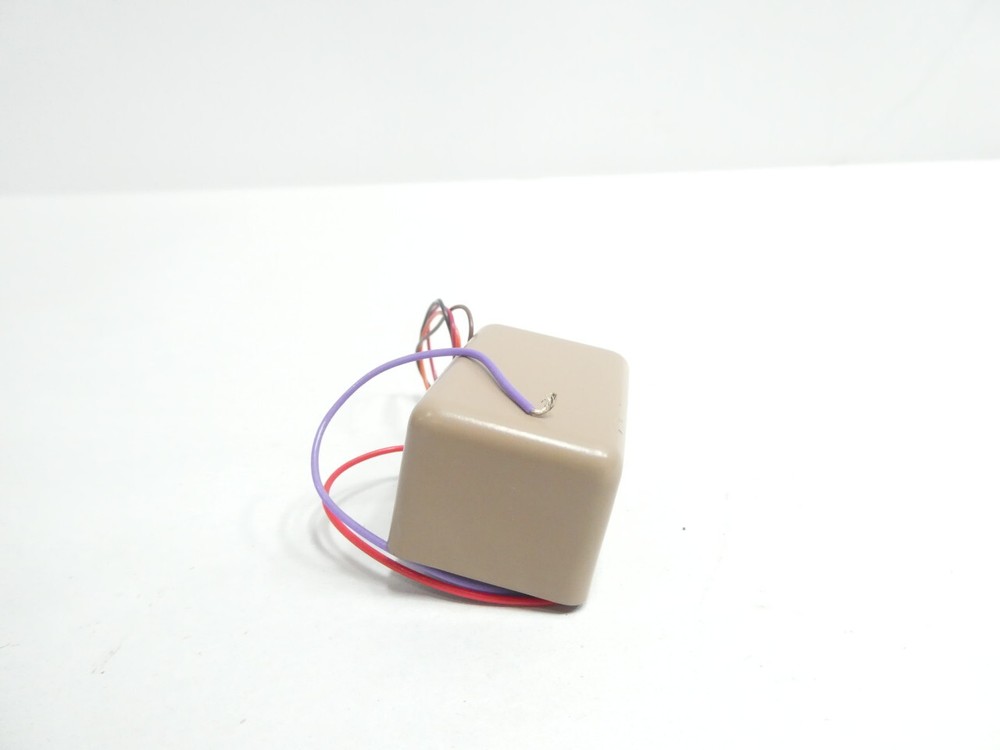 Microtran M7914 Voltage Transformer