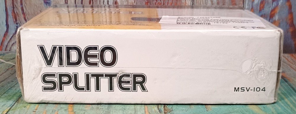 Monoprice Video Splitter - MSV - 104 - NEW