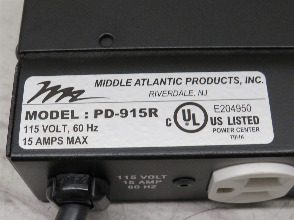 Middle Atlantic PD-915R Power Distribution Unit