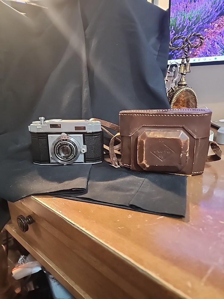 Vintage Agfa Karat Compur Rapid Shutter Camera