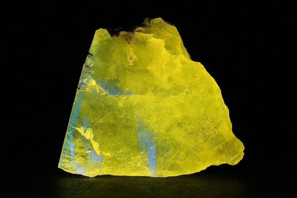 Fluorescent Topaz from Chengde, Hebei, China