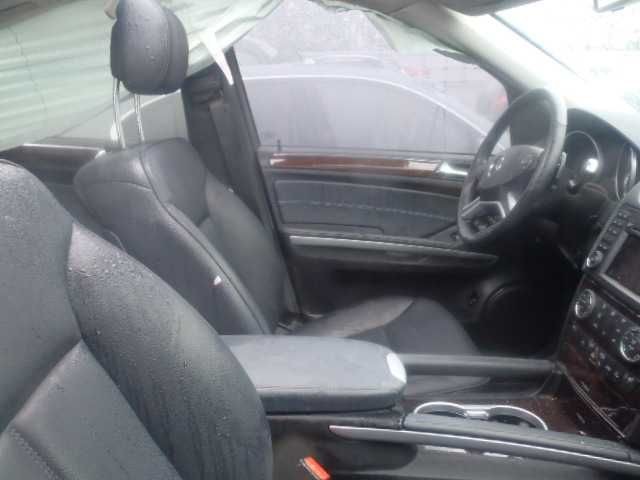 2010 GL450 Amplifier Speakers 608278