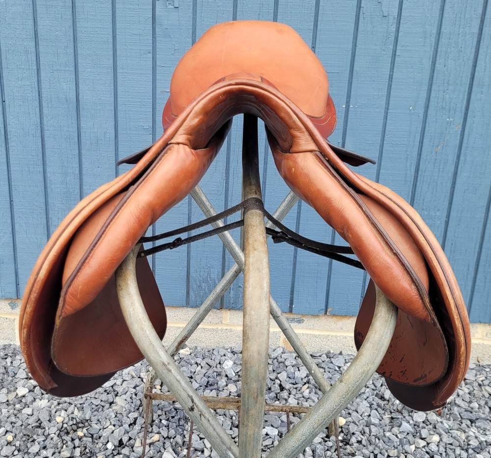 Stubben "Edelweiss" 17.5" Saddle