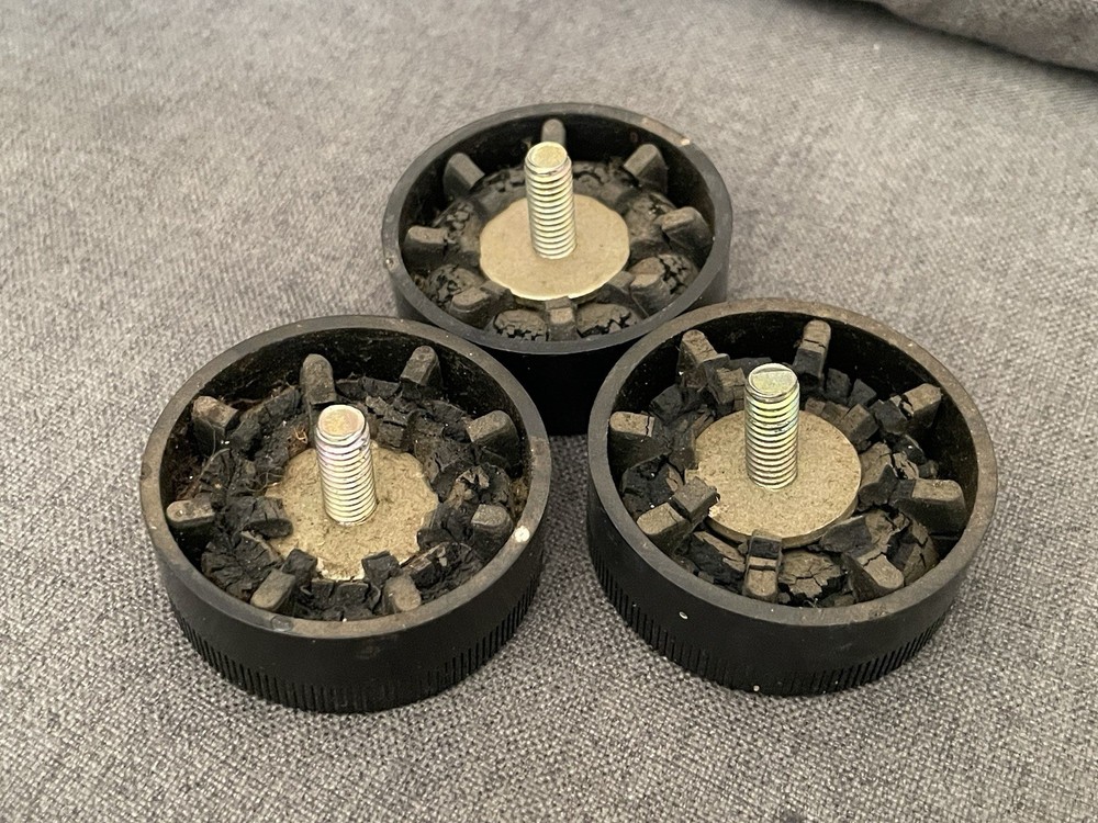 Denon Turntable Insulator Feet. As Is.