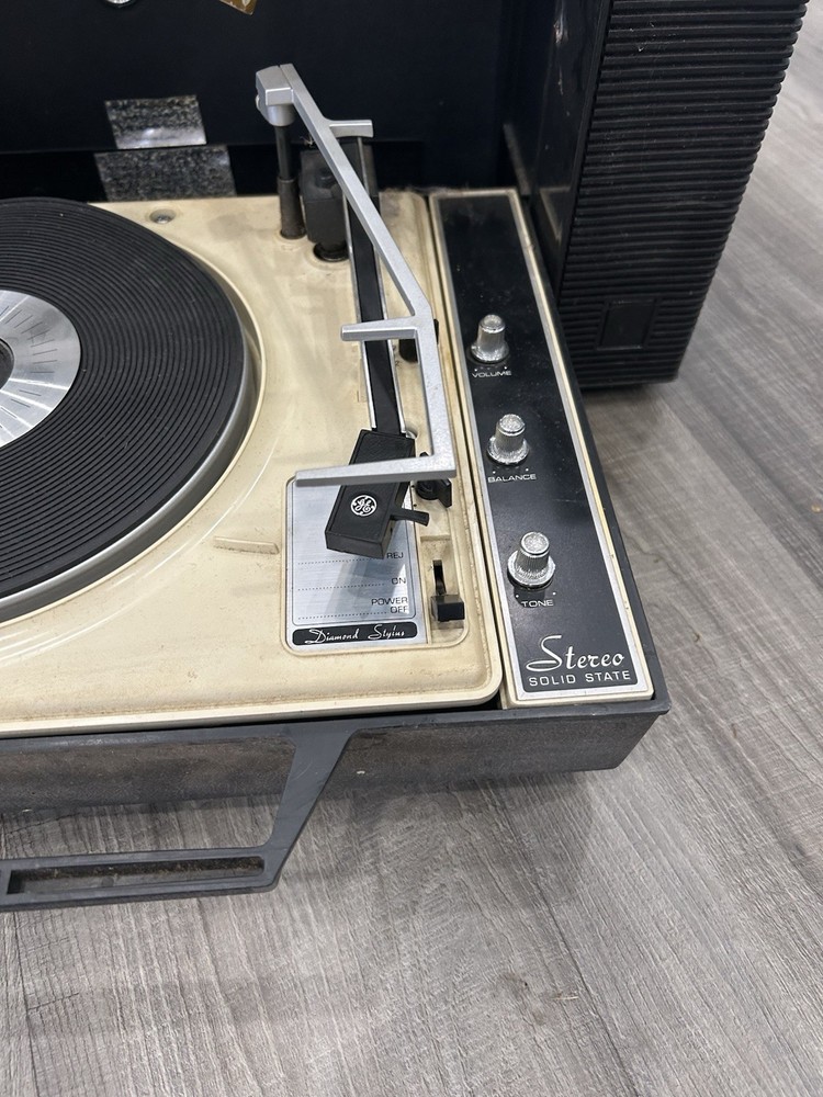 General Electric Wildcat Record Player- Solid State Black *READ DESCRIPTION*