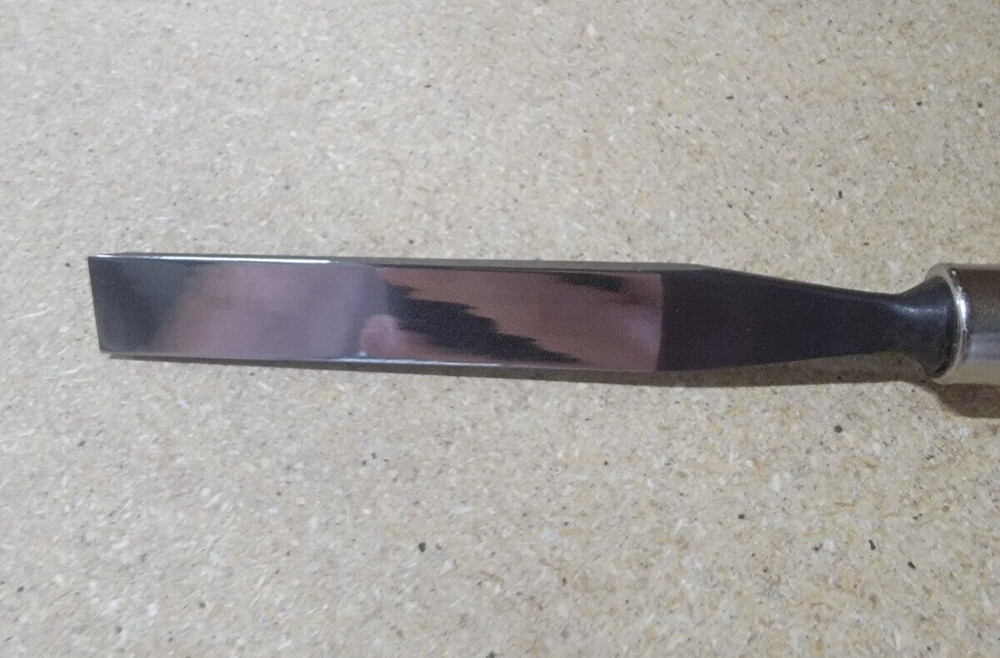MHG Straight Carving Chisel, 16mm