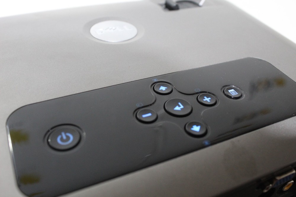 Dell 2400MP Projector With Case And Remote Tested Works