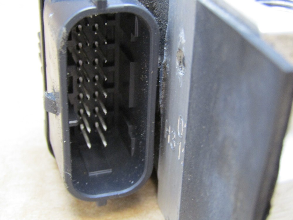 Suzuki GSX-R125X AM0 2020 ABS control unit module (13039)