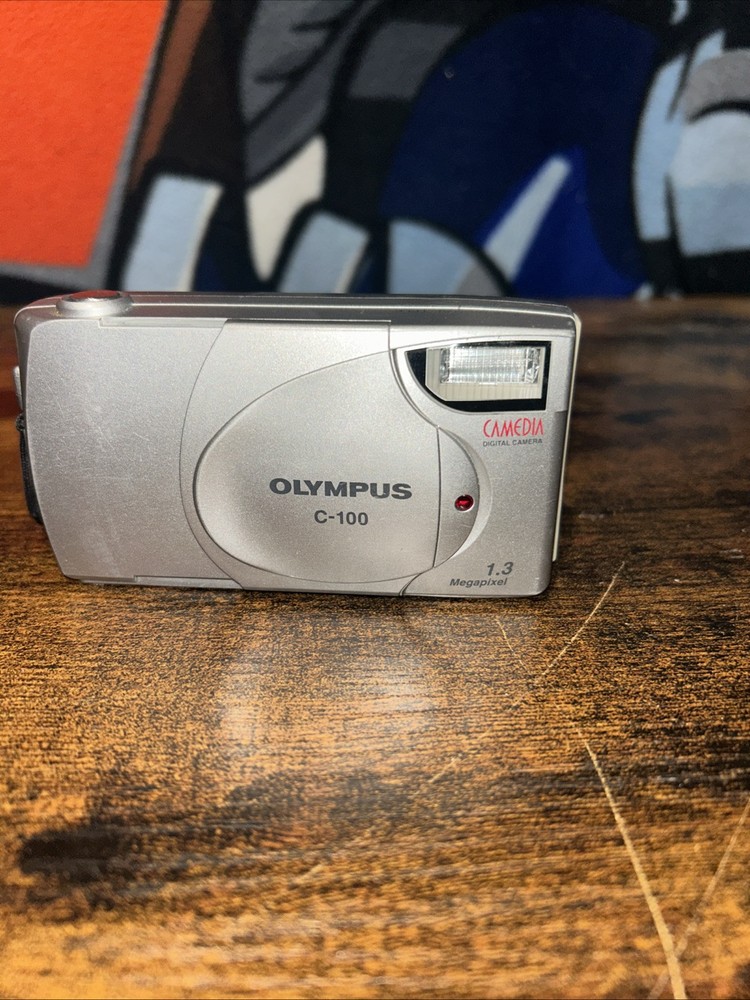 Olympus Camedia C-100 1.3MPixel camera WORKING